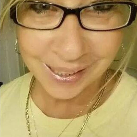 Meet your Posher, Tracy - Picture 1 of 1
